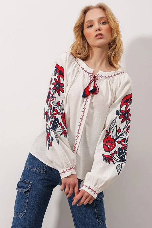 Shirt -  Floral Embroidery White - Oversize