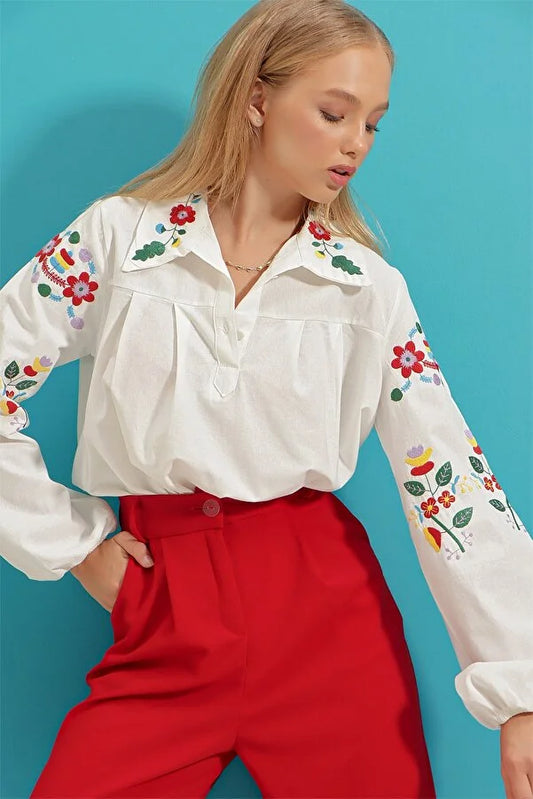 Shirt - Floral Embroidery White - Regular fit